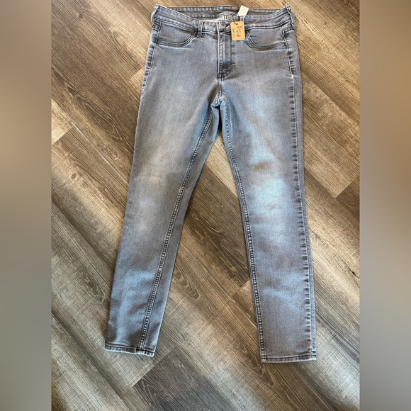 H&M Gray Skinny Jeans with Stretch Denim - Picture 1 of 3